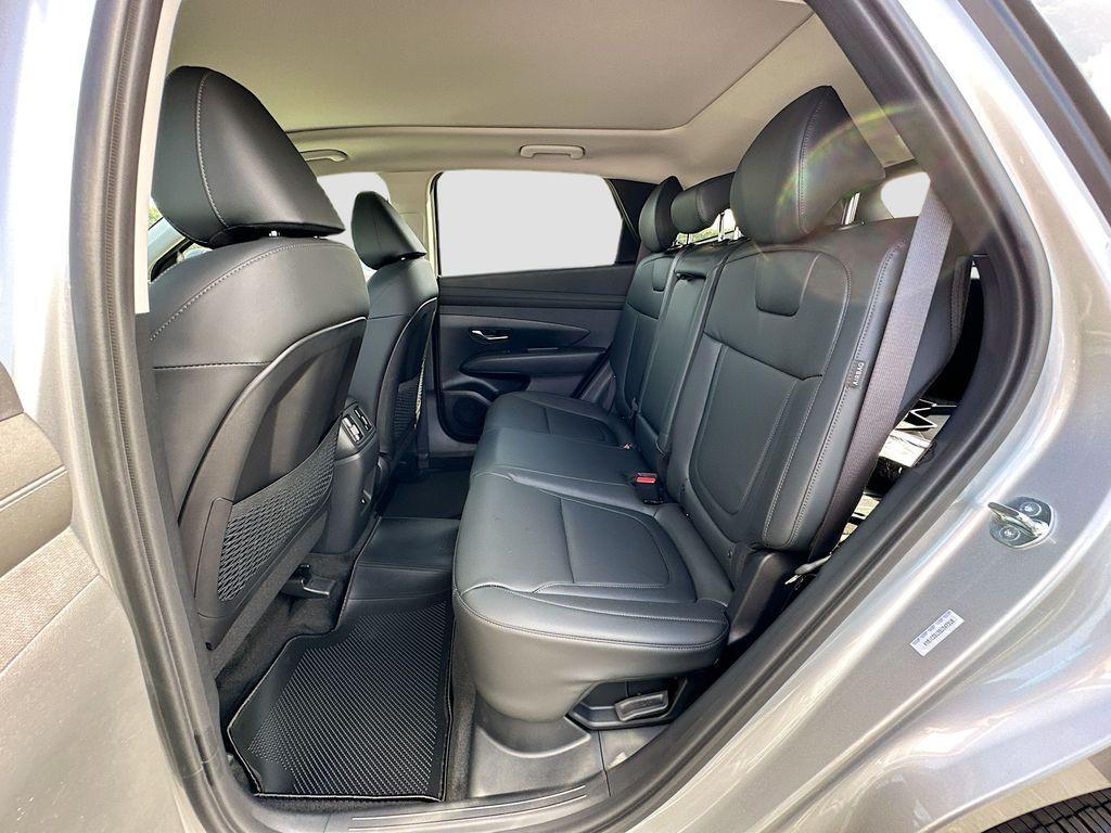 new 2025 Hyundai TUCSON Hybrid car, priced at $38,560