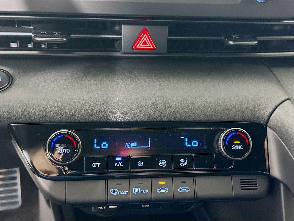 new 2025 Hyundai Elantra car, priced at $25,660