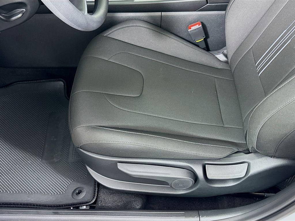 new 2025 Hyundai ELANTRA HEV car, priced at $27,880