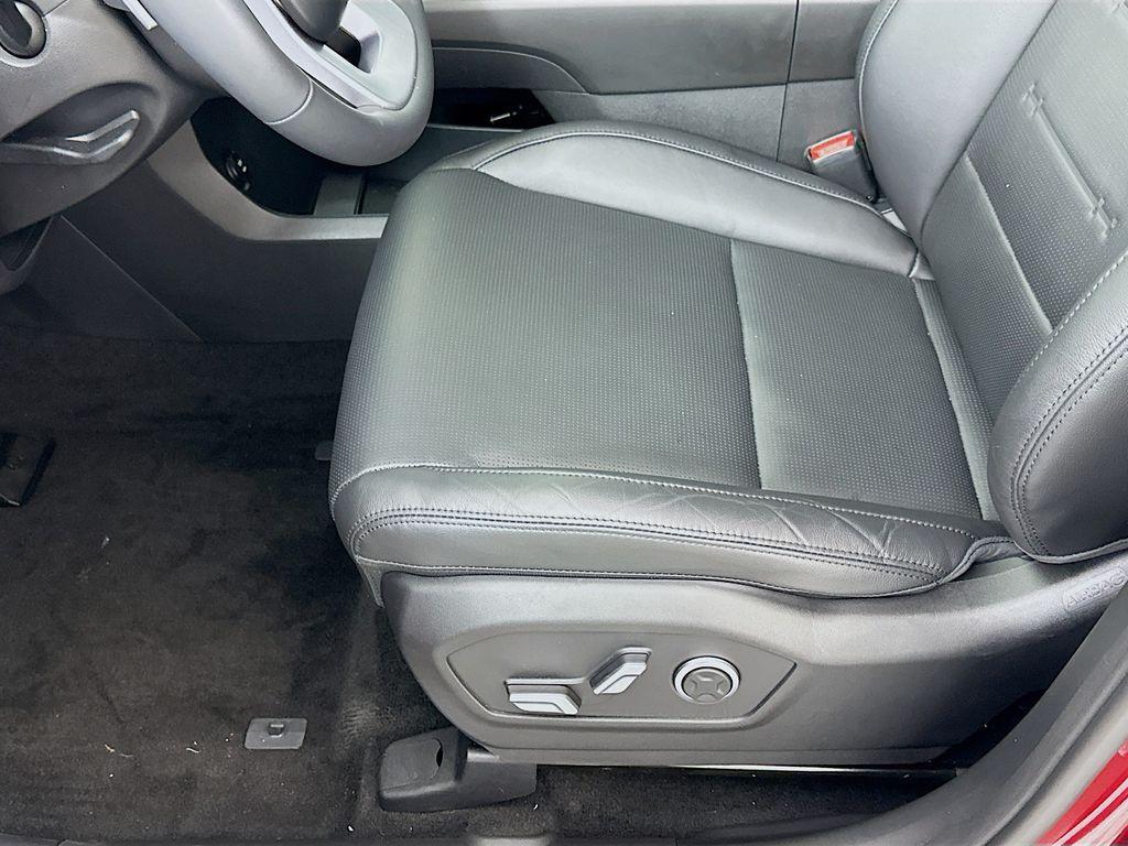 used 2024 Hyundai Santa Fe car, priced at $36,999