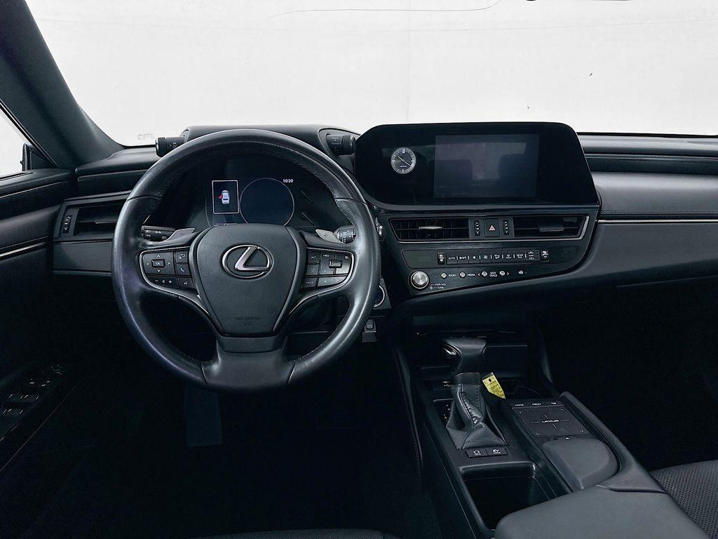 used 2022 Lexus ES 300h car, priced at $32,999