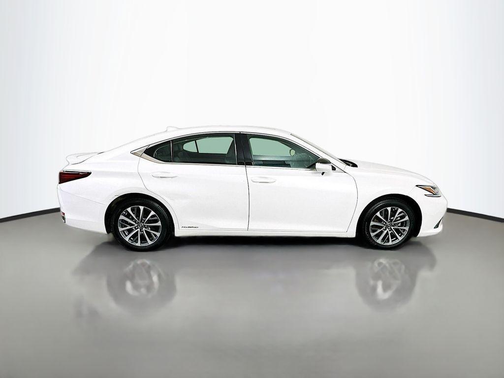 used 2022 Lexus ES 300h car, priced at $32,999