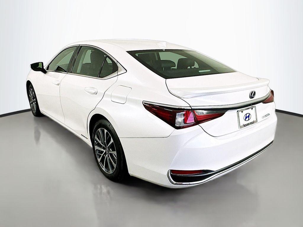 used 2022 Lexus ES 300h car, priced at $32,999