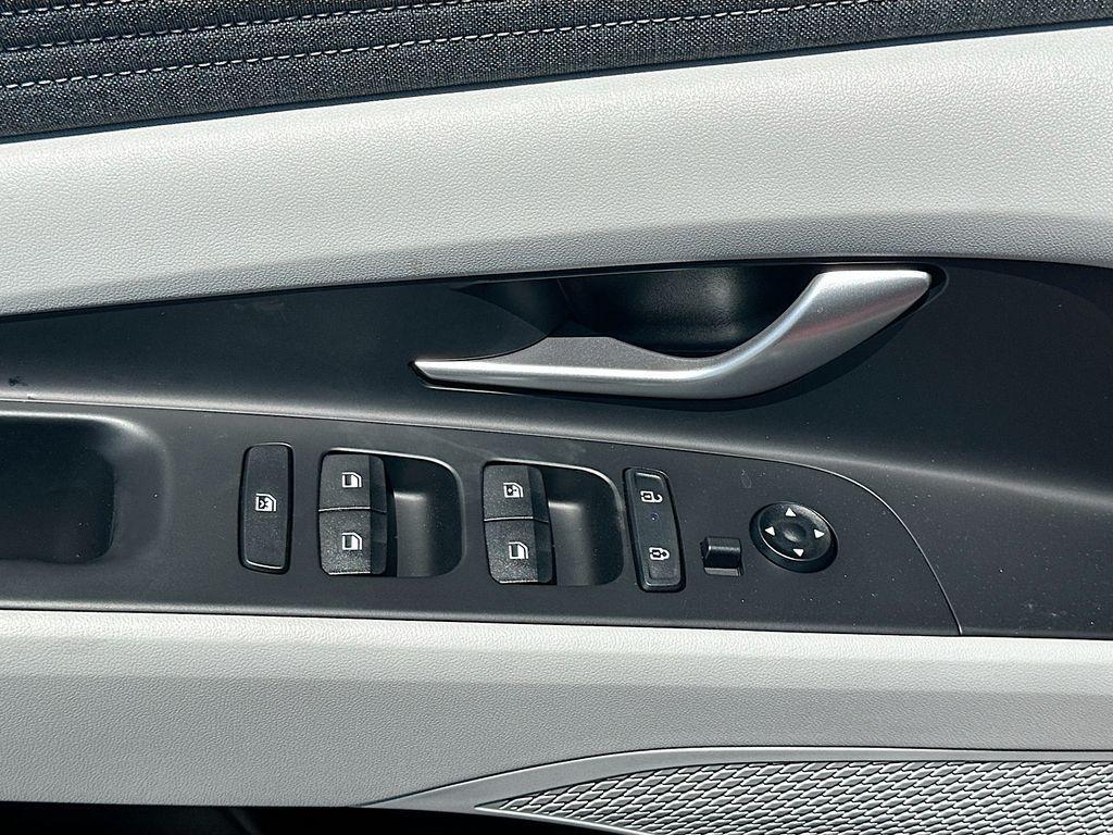 new 2025 Hyundai Elantra car, priced at $29,130