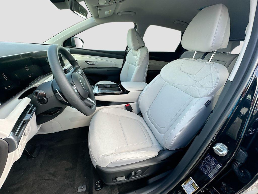 new 2025 Hyundai TUCSON Hybrid car, priced at $35,465