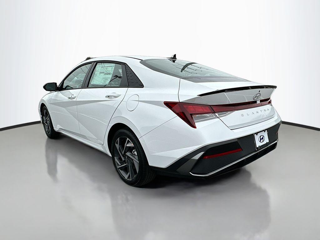new 2025 Hyundai Elantra car, priced at $25,360