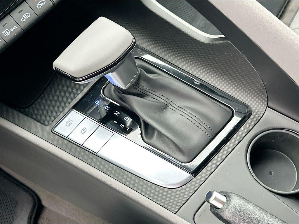 new 2025 Hyundai Elantra car, priced at $25,360