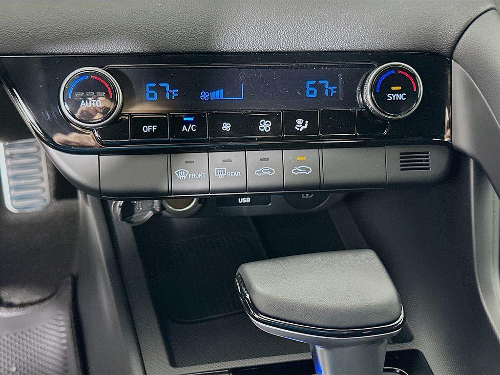 new 2025 Hyundai Elantra car, priced at $25,590