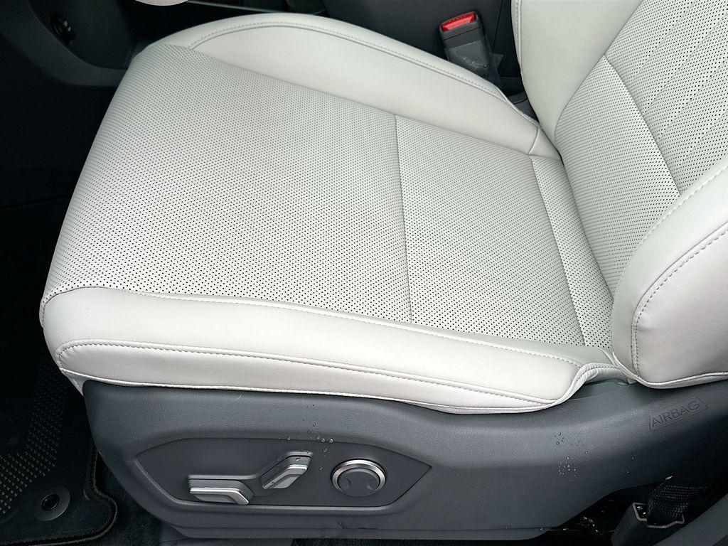 new 2025 Hyundai Santa Fe car, priced at $39,389