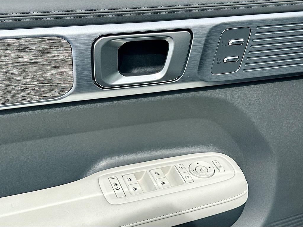 new 2025 Hyundai SANTA FE HEV car, priced at $47,115