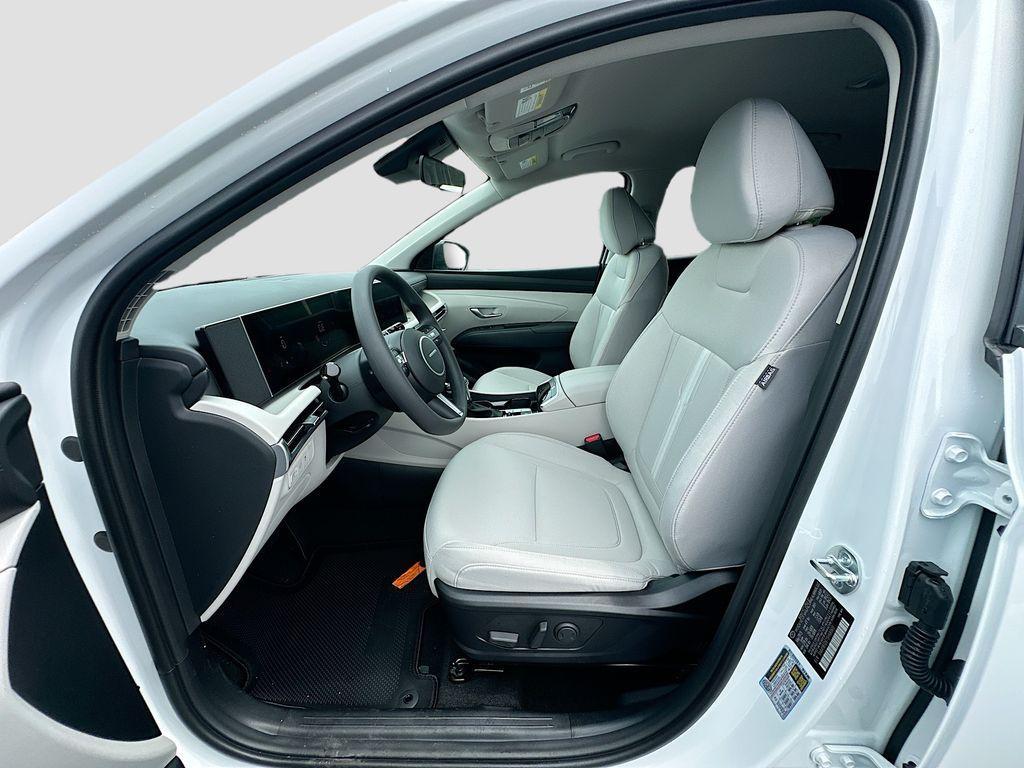 new 2025 Hyundai Tucson car, priced at $33,424