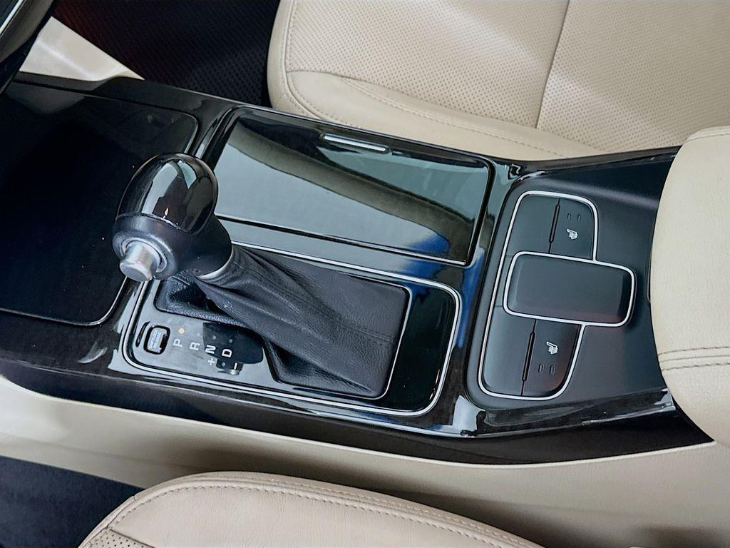 used 2014 Kia Cadenza car, priced at $9,999