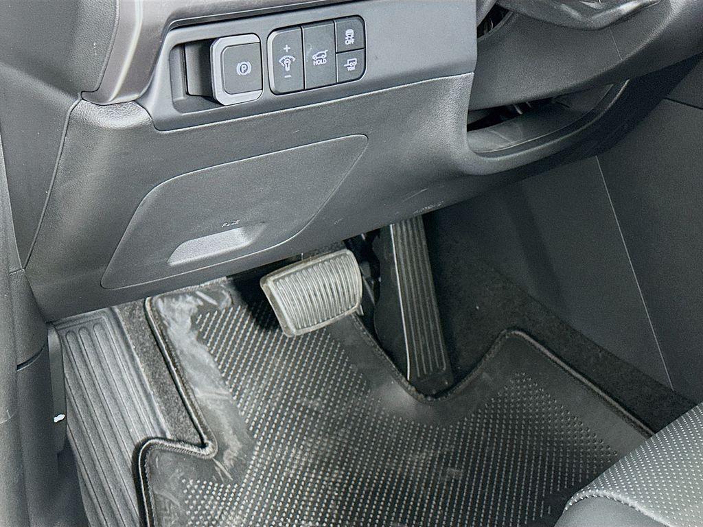 used 2025 Hyundai Santa Fe car, priced at $37,200