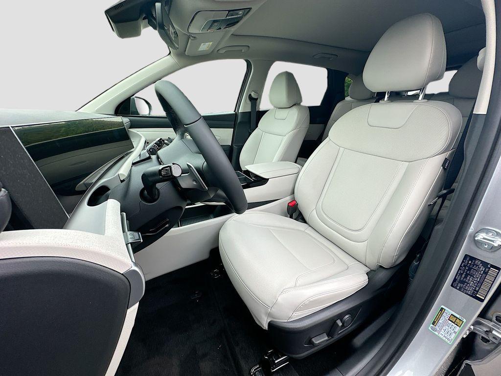 new 2025 Hyundai TUCSON Hybrid car, priced at $38,405