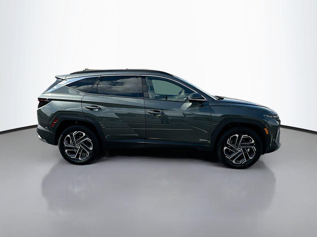 new 2025 Hyundai TUCSON Hybrid car, priced at $43,305