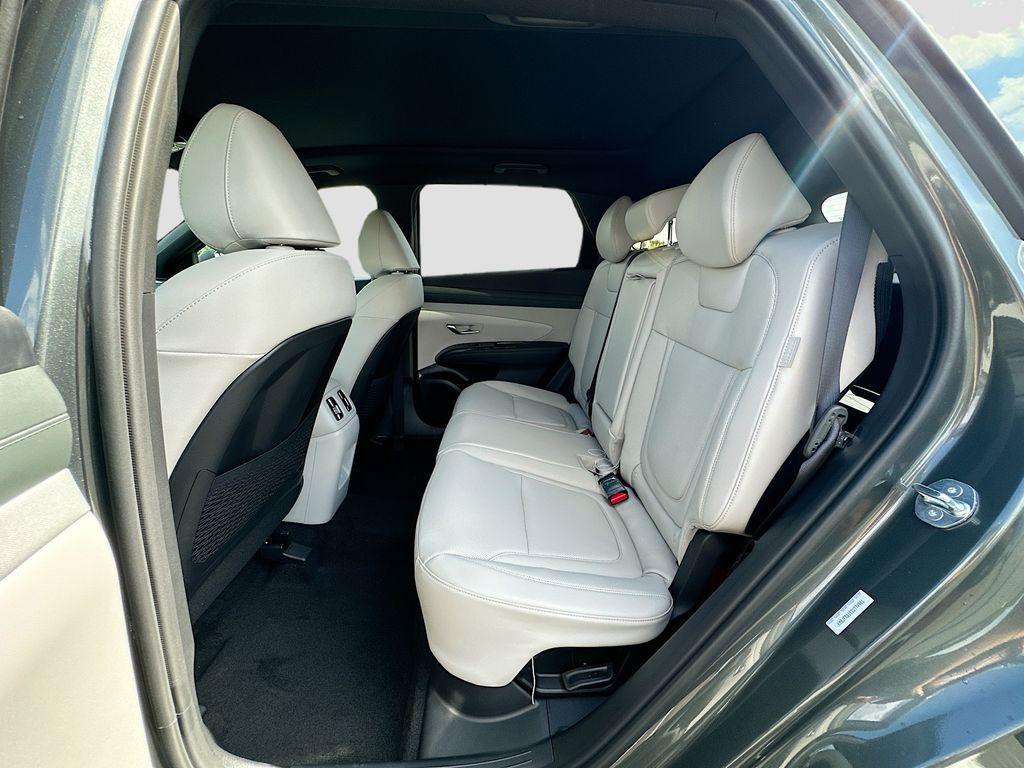 new 2025 Hyundai TUCSON Hybrid car, priced at $43,305