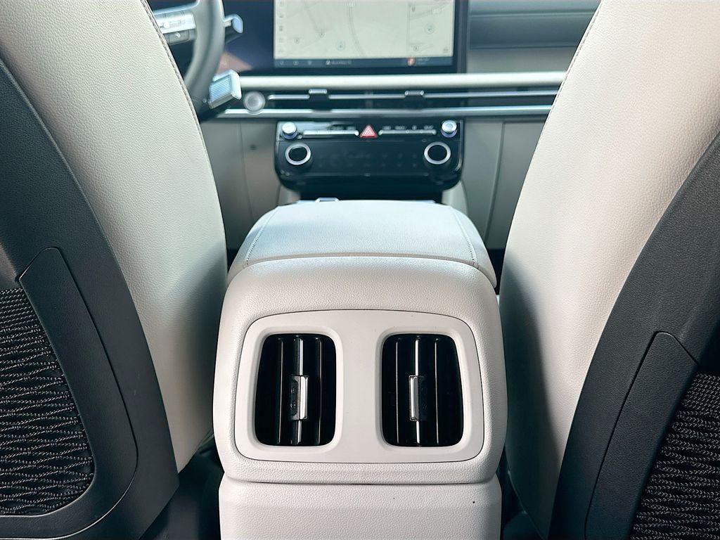 new 2025 Hyundai TUCSON Hybrid car, priced at $43,305