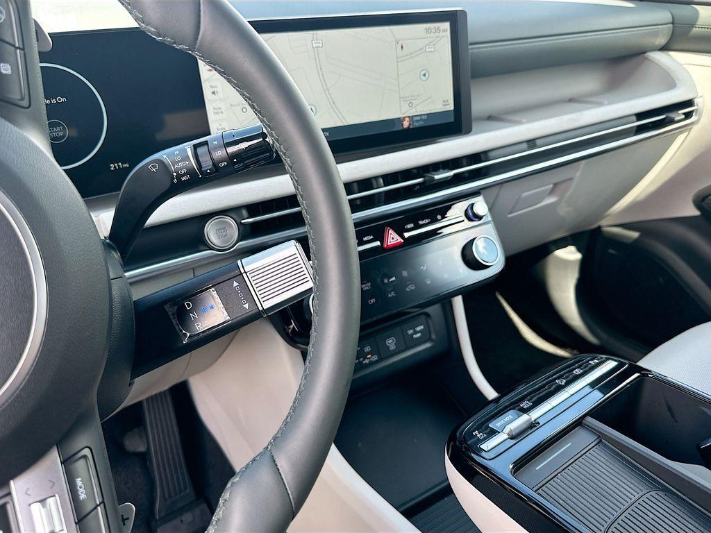 new 2025 Hyundai TUCSON Hybrid car, priced at $43,305