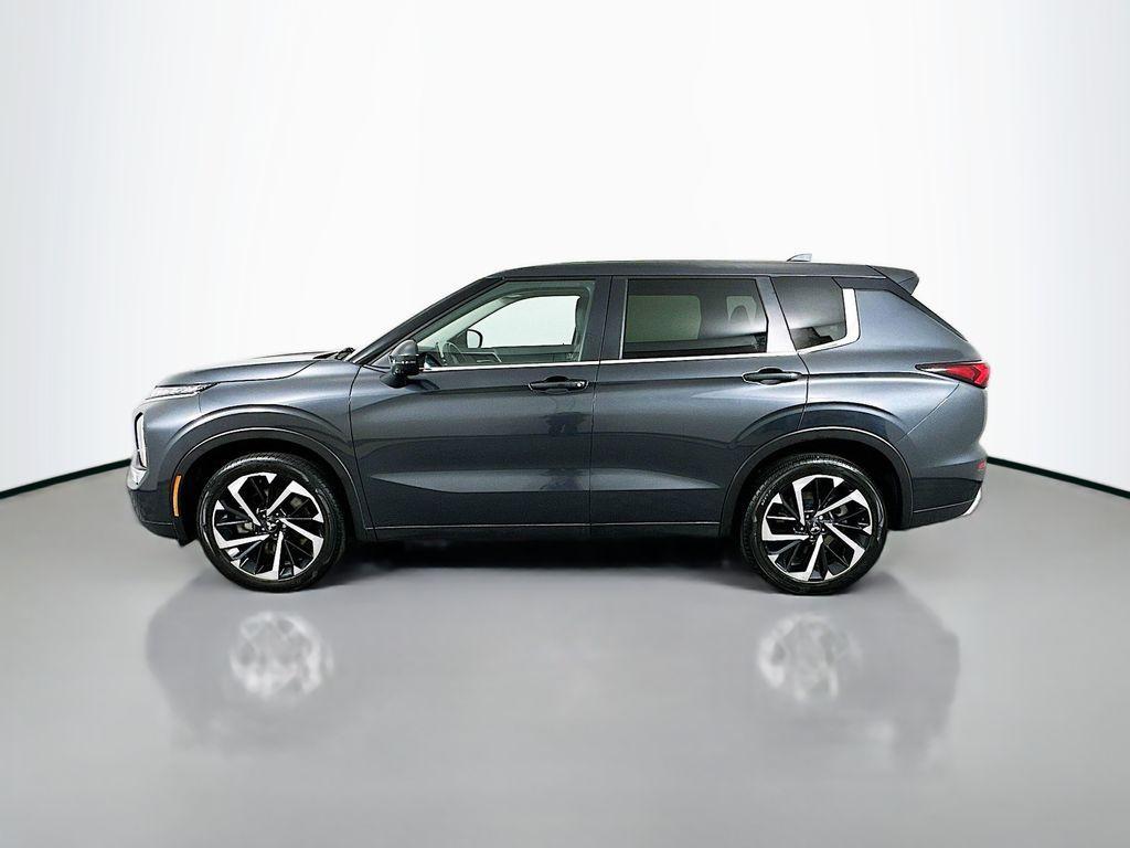 used 2024 Mitsubishi Outlander car, priced at $26,300