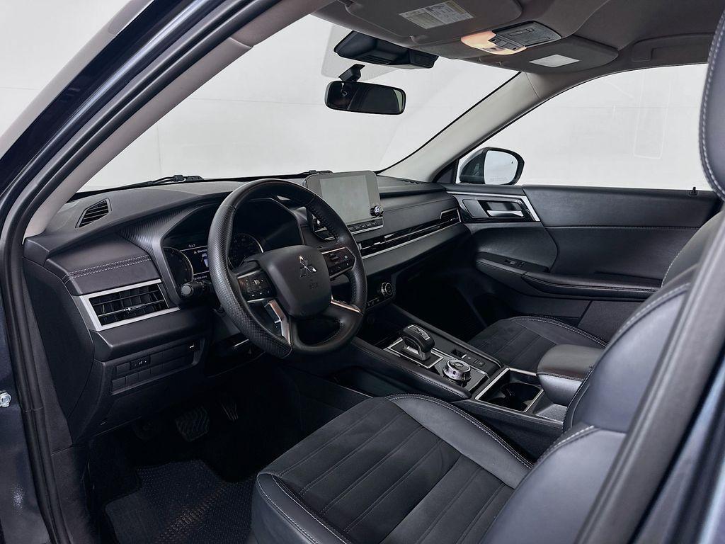 used 2024 Mitsubishi Outlander car, priced at $26,300