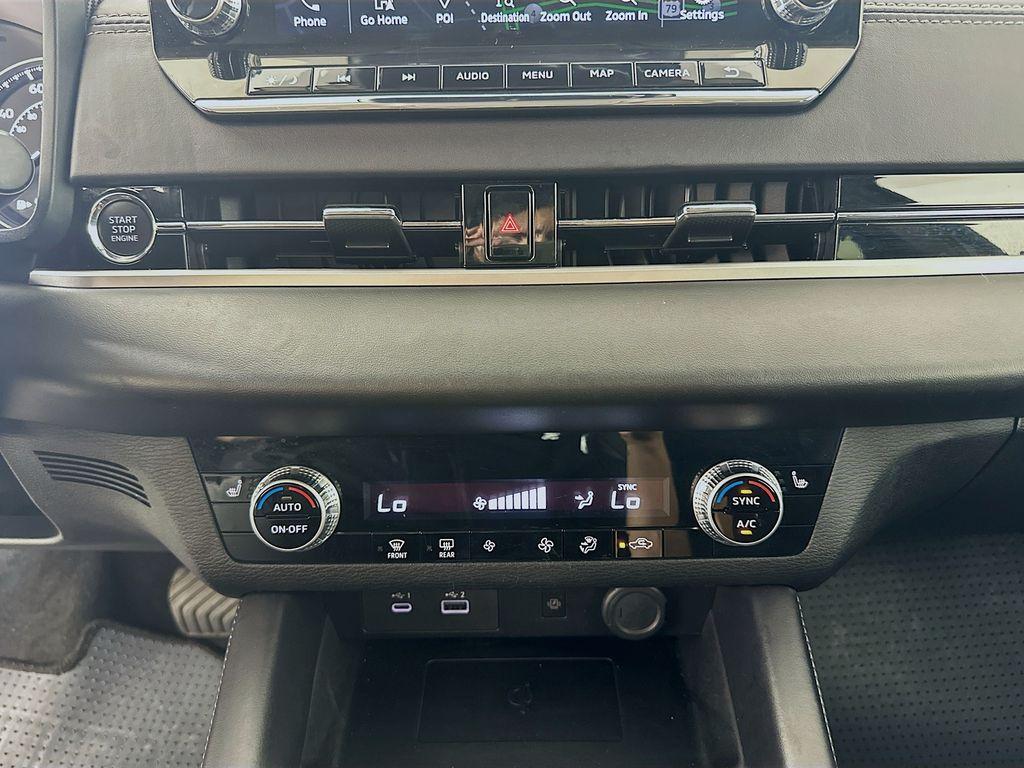 used 2024 Mitsubishi Outlander car, priced at $26,300