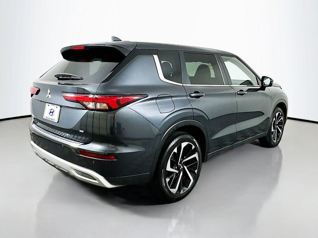 used 2024 Mitsubishi Outlander car, priced at $26,300