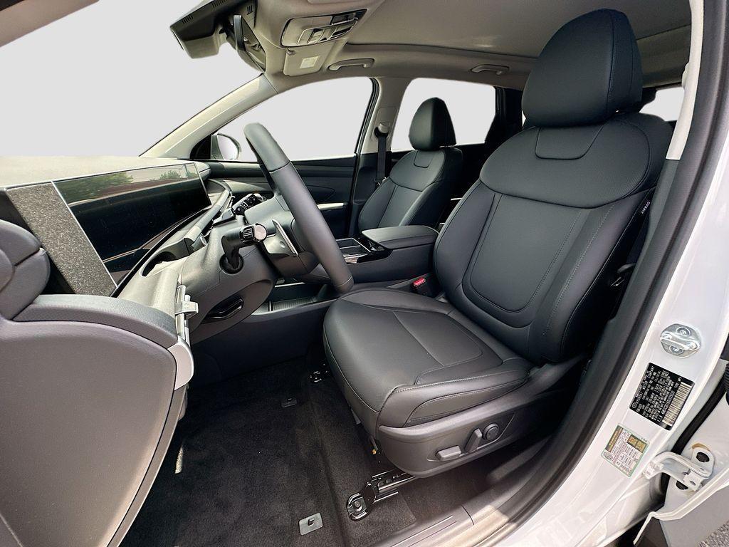new 2025 Hyundai TUCSON Hybrid car, priced at $39,000