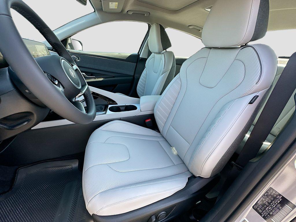 new 2025 Hyundai ELANTRA HEV car, priced at $31,450