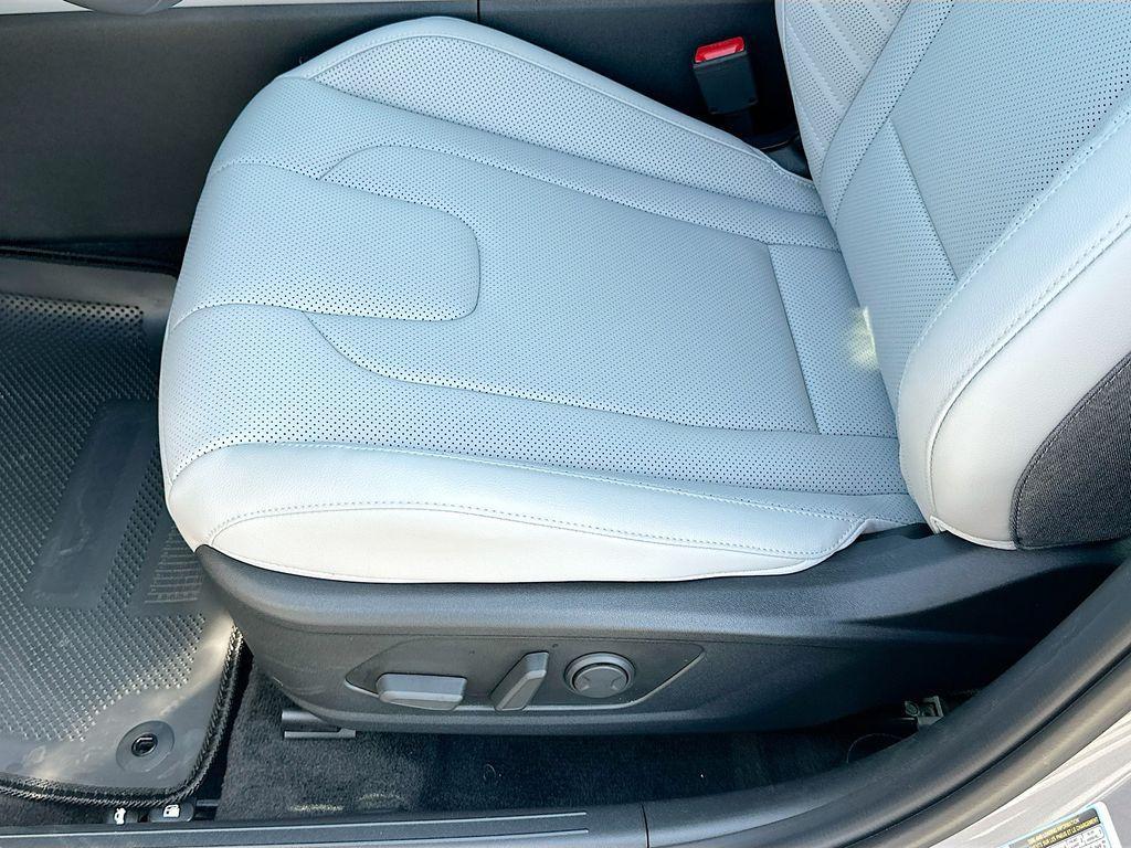 new 2025 Hyundai ELANTRA HEV car, priced at $31,450