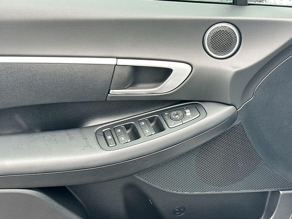 new 2025 Hyundai Sonata car, priced at $29,398