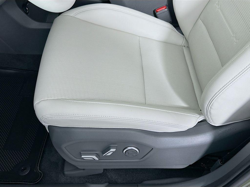 new 2025 Hyundai Santa Fe car, priced at $46,125