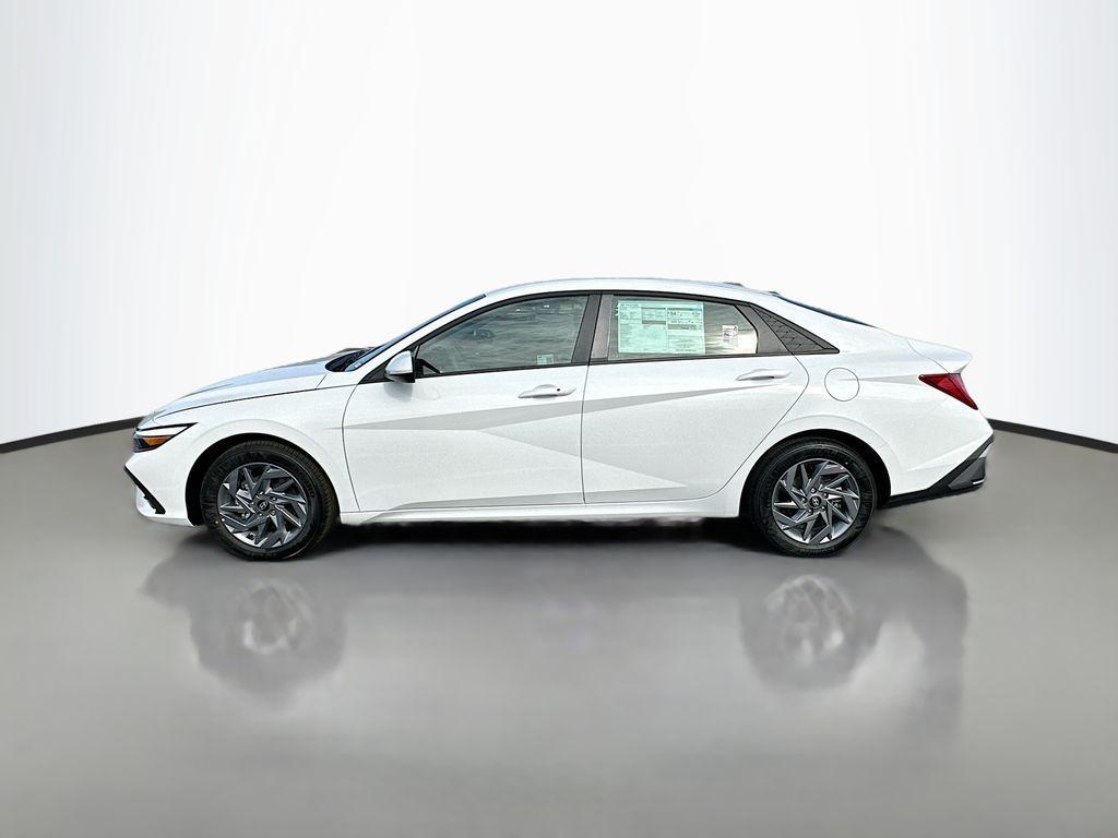 new 2025 Hyundai Elantra HEV car, priced at $27,235