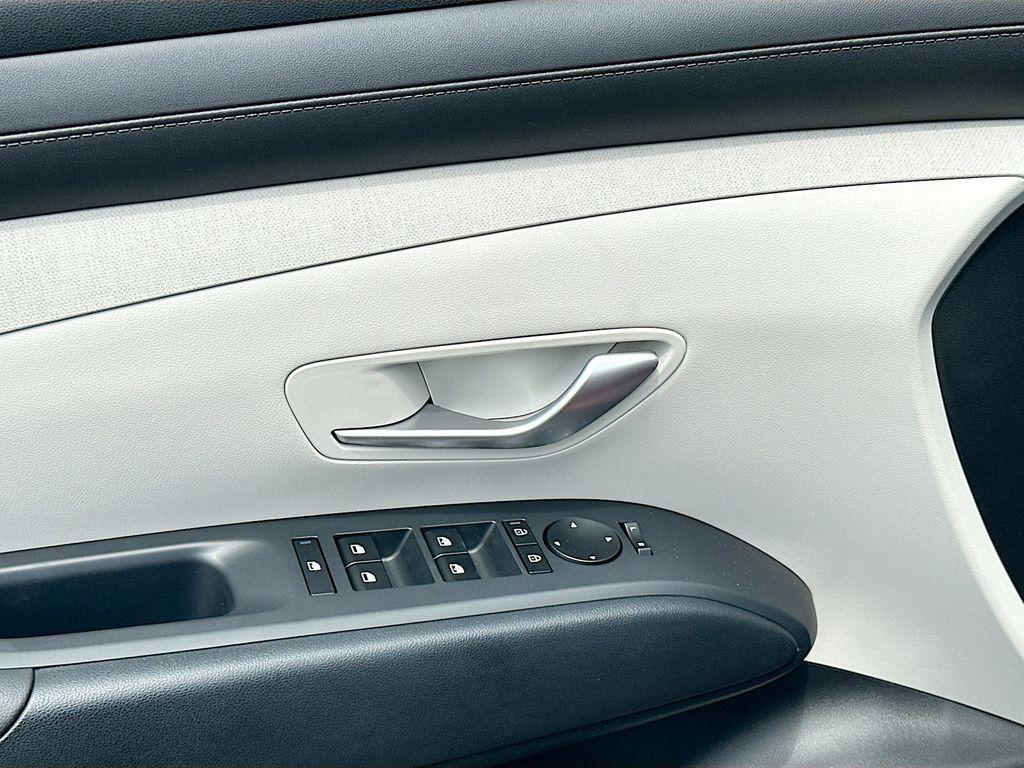 new 2025 Hyundai Tucson car, priced at $35,940