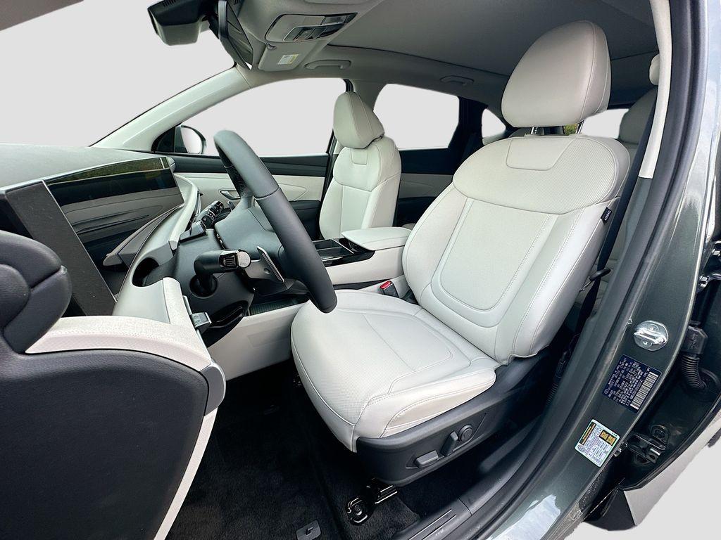 new 2025 Hyundai TUCSON Hybrid car, priced at $38,475