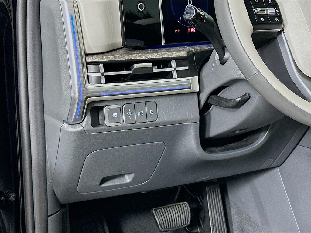 used 2024 Hyundai Santa Fe car, priced at $41,999