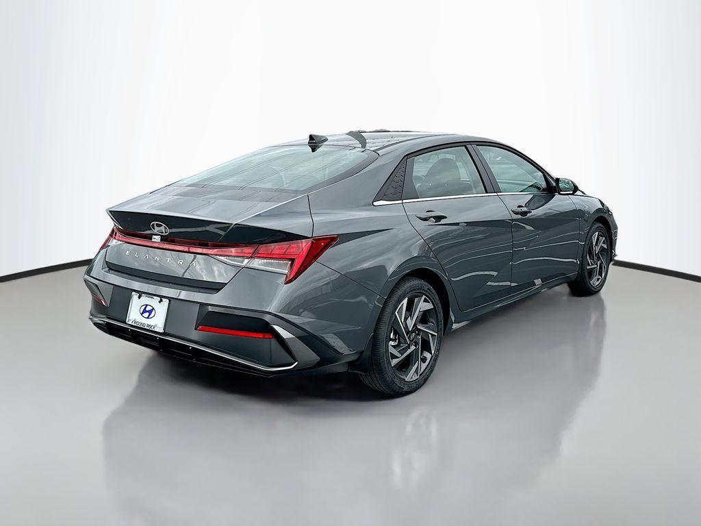 new 2025 Hyundai Elantra car, priced at $27,460