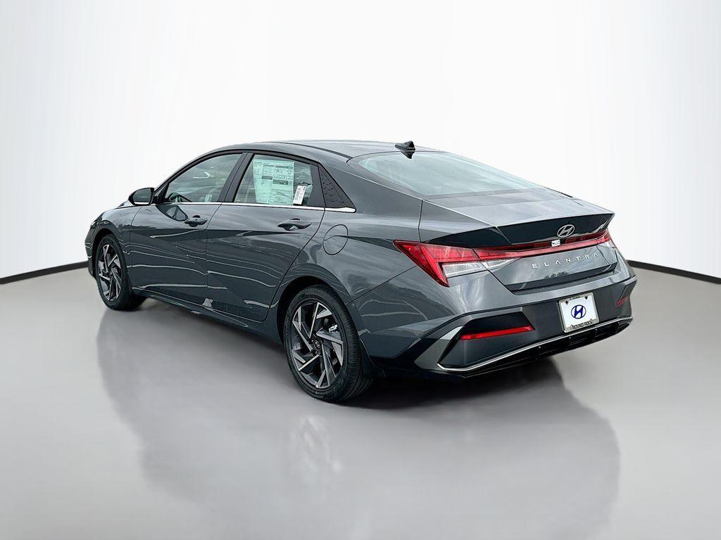new 2025 Hyundai Elantra car, priced at $27,460