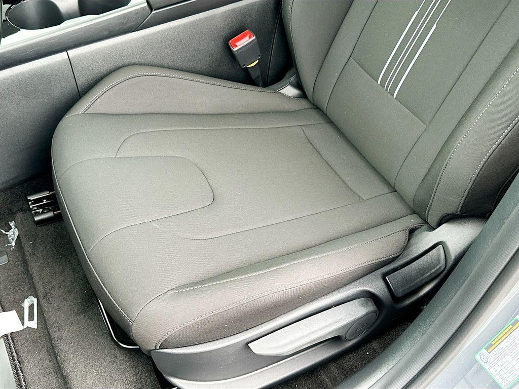 new 2025 Hyundai Elantra car, priced at $27,460