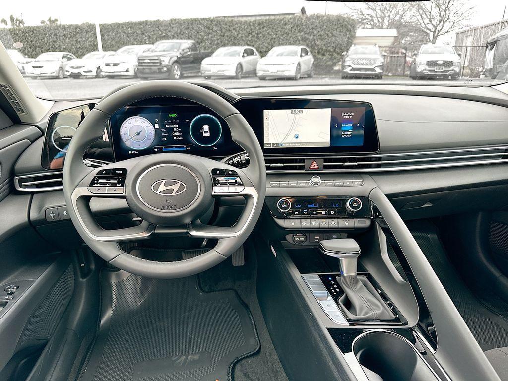new 2025 Hyundai Elantra car, priced at $27,460