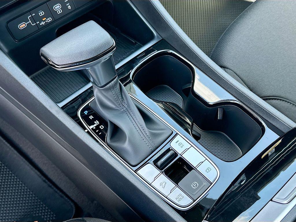 new 2025 Hyundai Tucson car, priced at $32,042