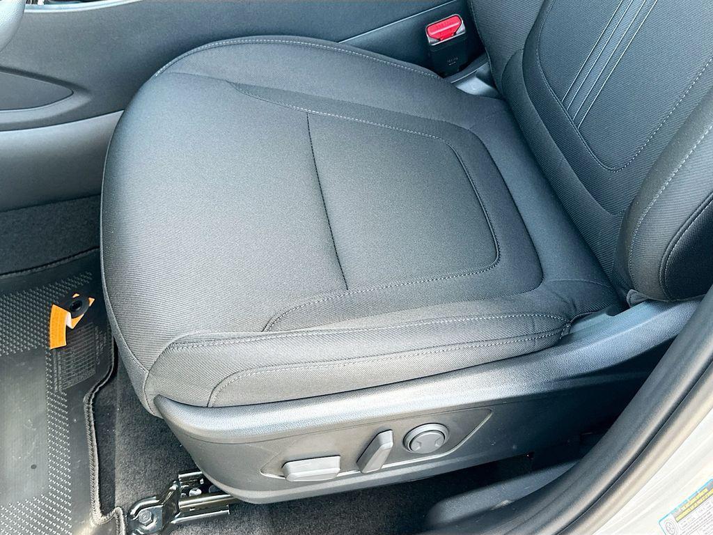 new 2025 Hyundai Tucson car, priced at $32,042