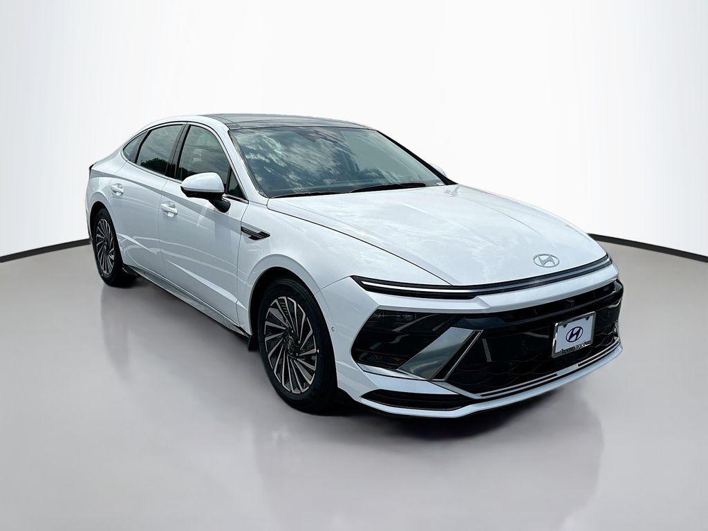 new 2025 Hyundai Sonata Hybrid car, priced at $39,960