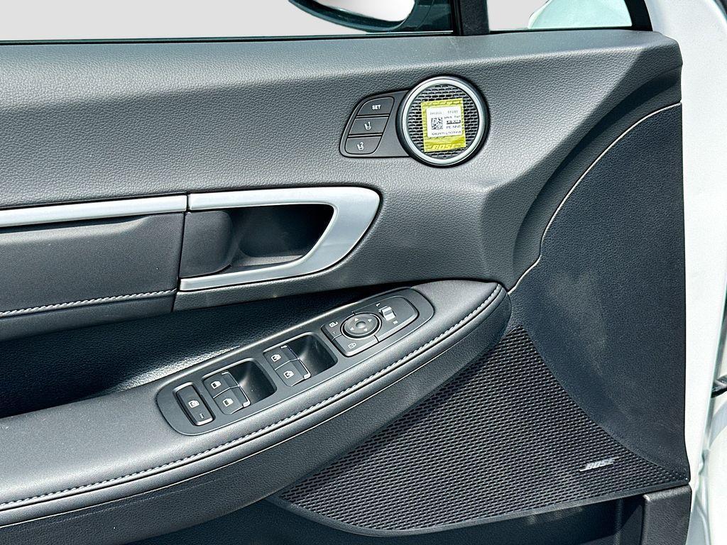 new 2025 Hyundai Sonata Hybrid car, priced at $39,960