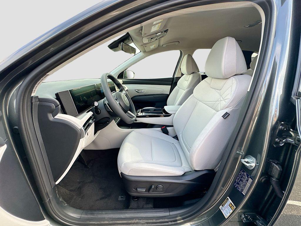 new 2025 Hyundai TUCSON Hybrid car, priced at $35,475