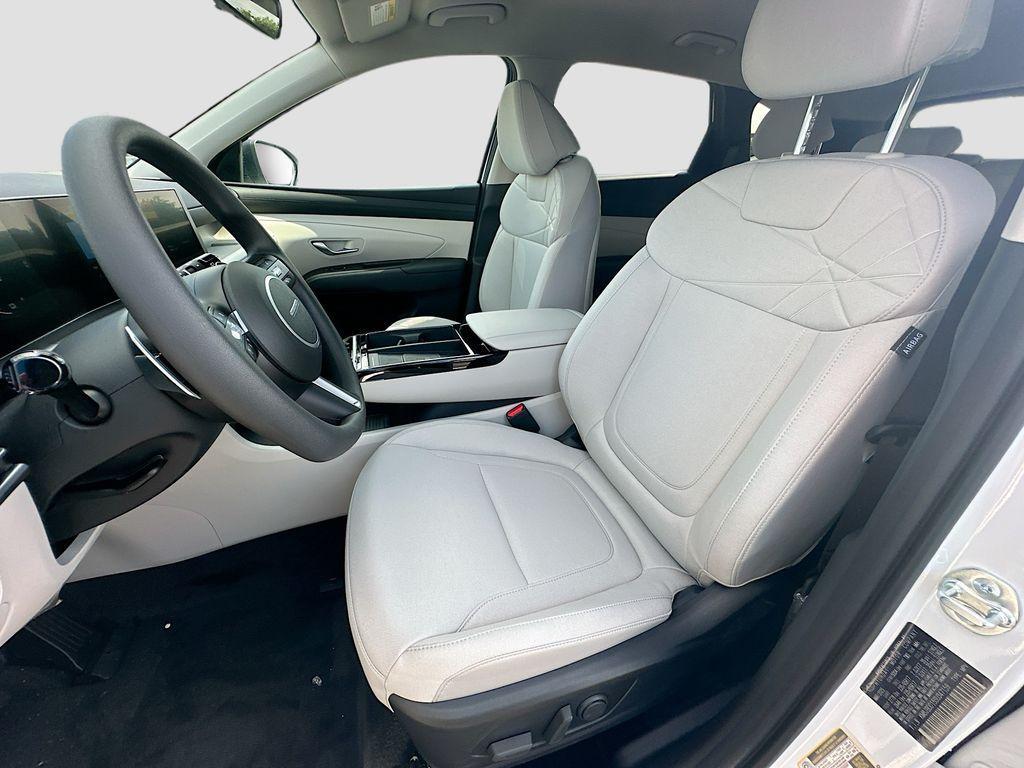 new 2025 Hyundai TUCSON Hybrid car, priced at $35,975