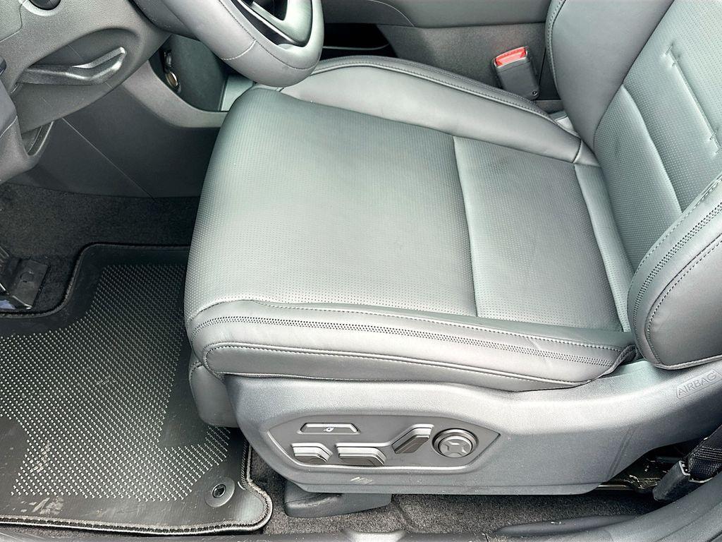 new 2025 Hyundai SANTA FE HEV car