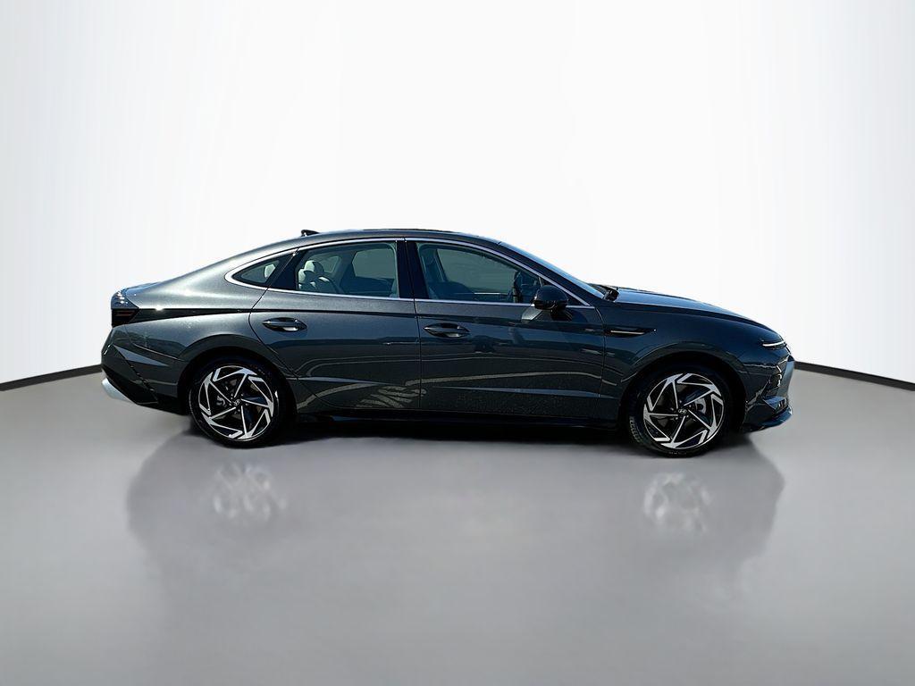 new 2025 Hyundai Sonata car, priced at $32,880