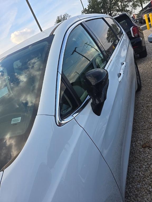 used 2024 Chrysler Pacifica car