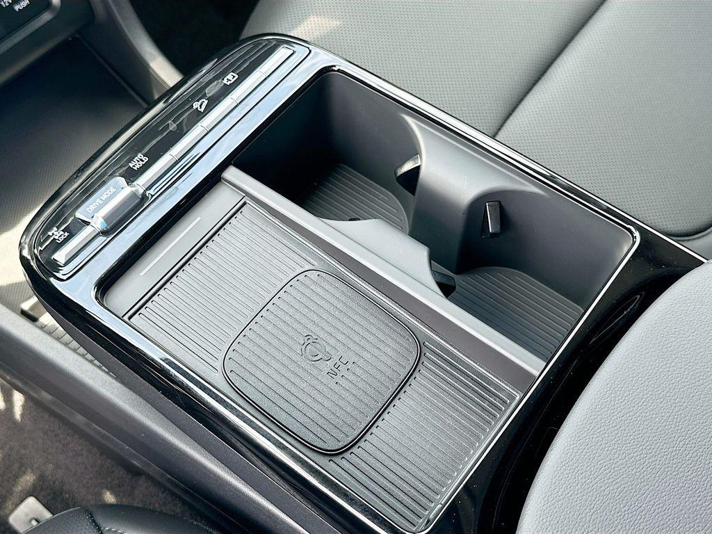 new 2025 Hyundai TUCSON Hybrid car, priced at $38,500
