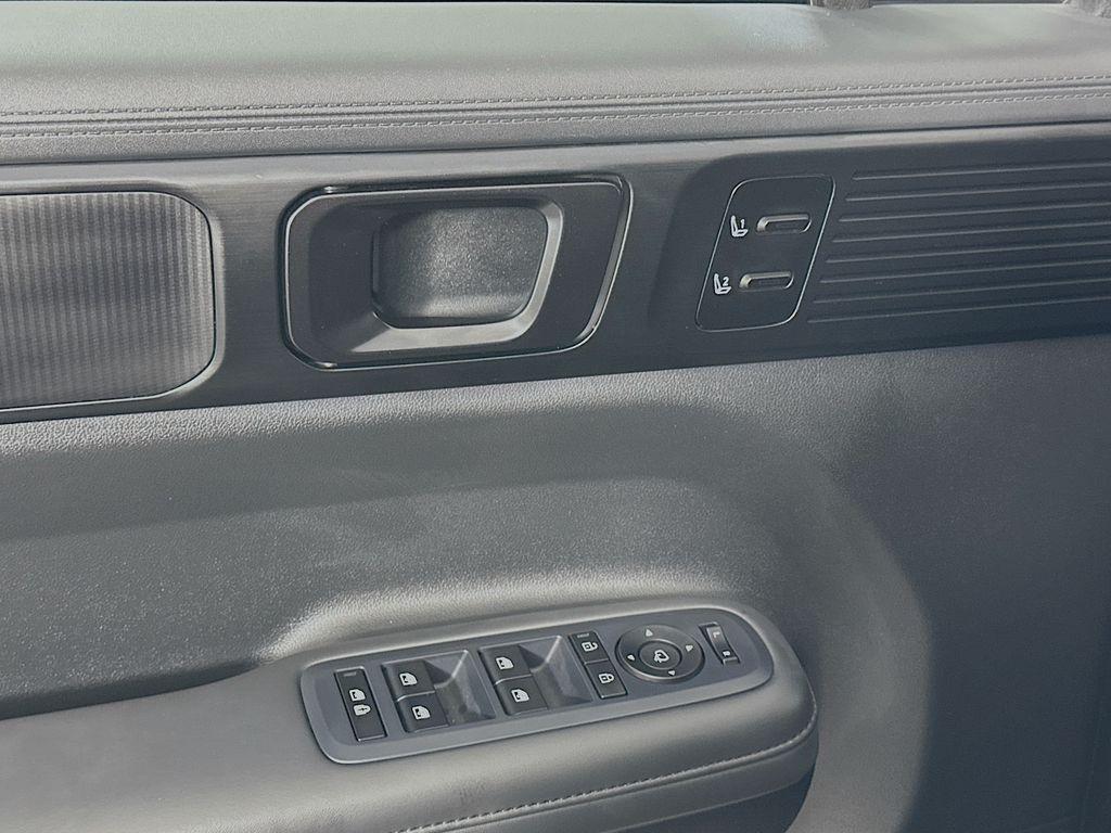 used 2024 Hyundai Santa Fe car, priced at $42,999